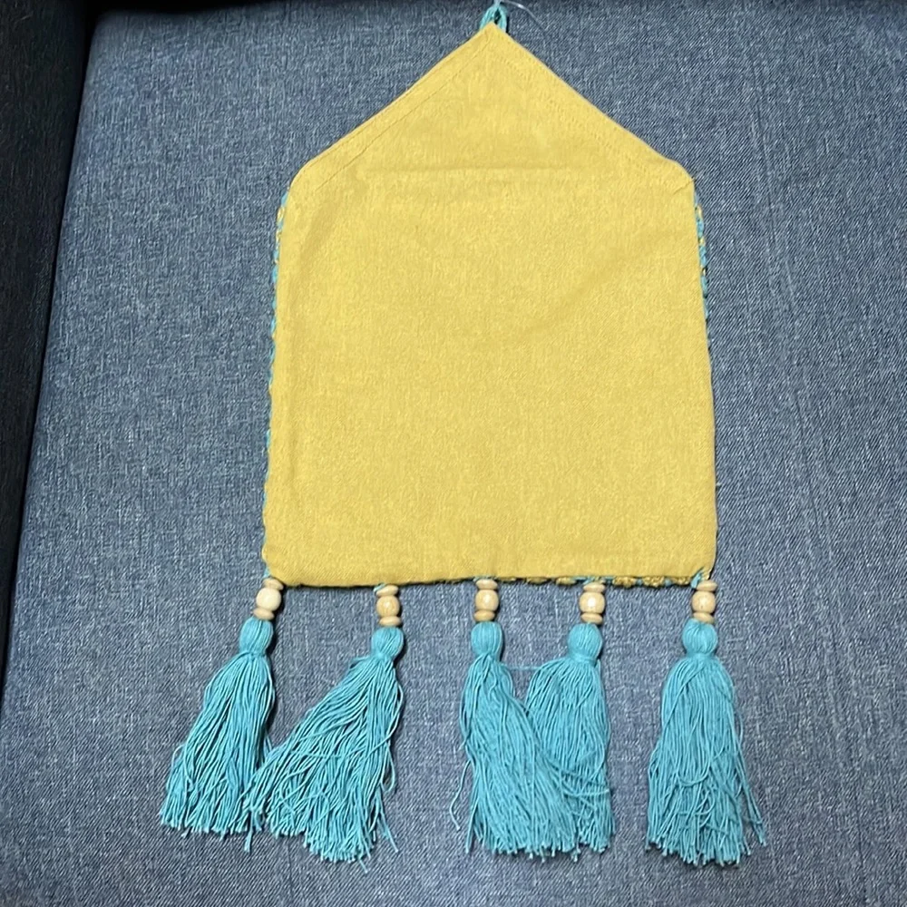 Concepts in Time Crochet Wall Pocket